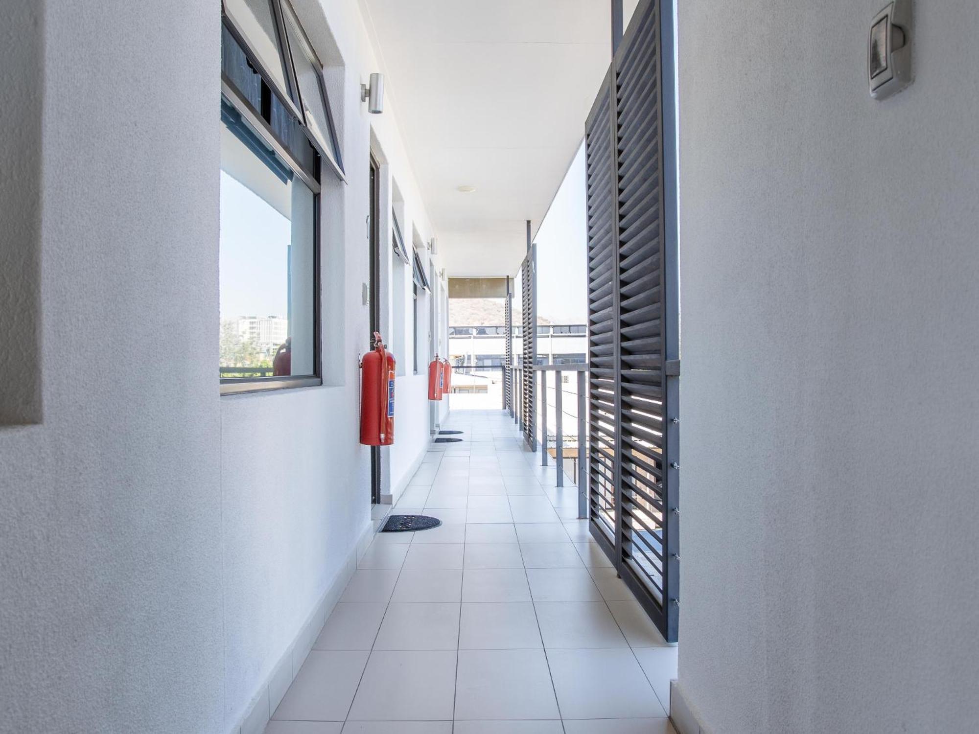 Rieks Van Der Walt Self-Catering Apartment Windhoek Extérieur photo